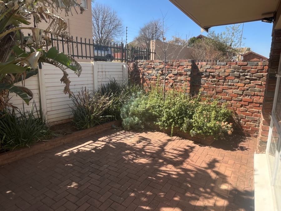 2 Bedroom Property for Sale in Heuwelsig Free State